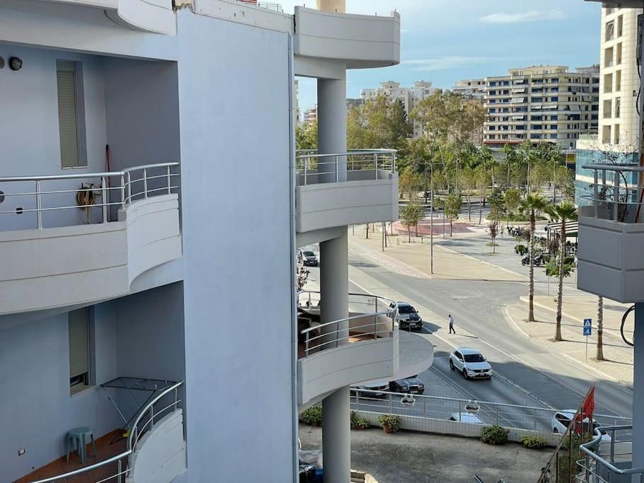 Sea View Apartment In Vlorë Exterior foto